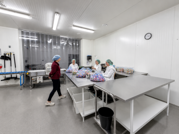 Repacking & assembly in the workshop